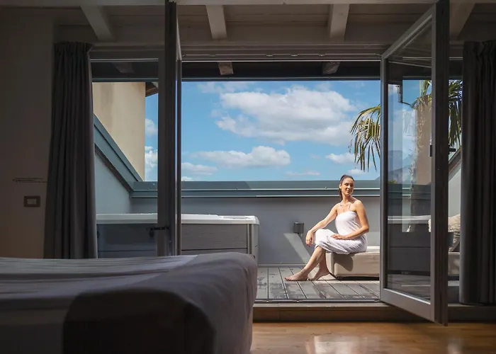Hi Room With Jacuzzi And Spa Access