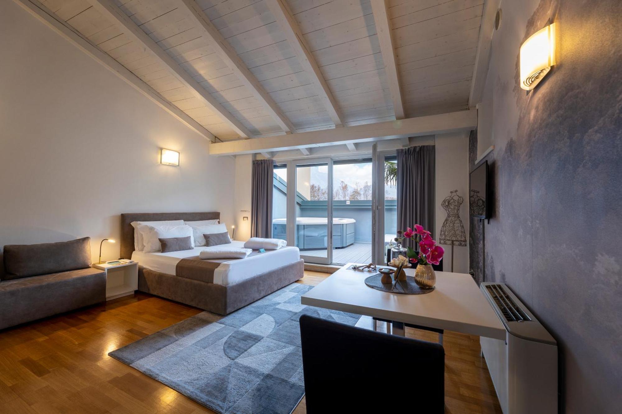 Hi With Jacuzzi And Access Trento